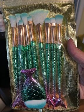 Mermaid Tail Makeup Brush Set - Teal & Pink